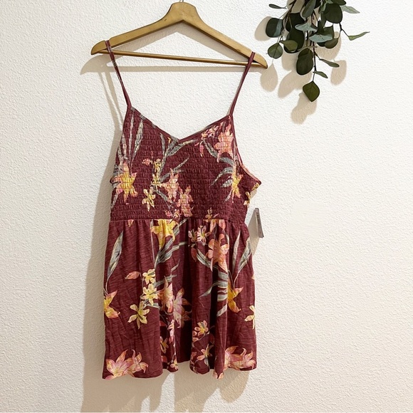 Torrid- NWT Smocked Babydoll Tank in Floral Dusty Red- 3X - Picture 2 of 7